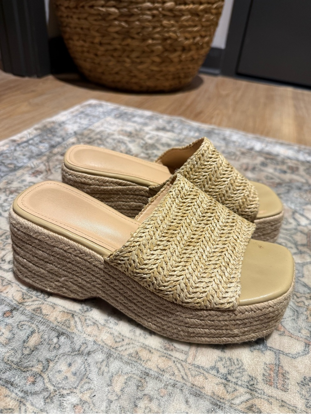 Women's Raffia Platform Slide Sandals - Natural